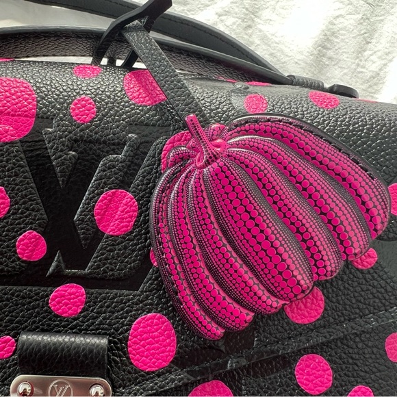 Louis VuittonxYayoi Kusama 2023 Monogram Embossed Dots Empreinte Pochette Métis - Picture 11 of 16